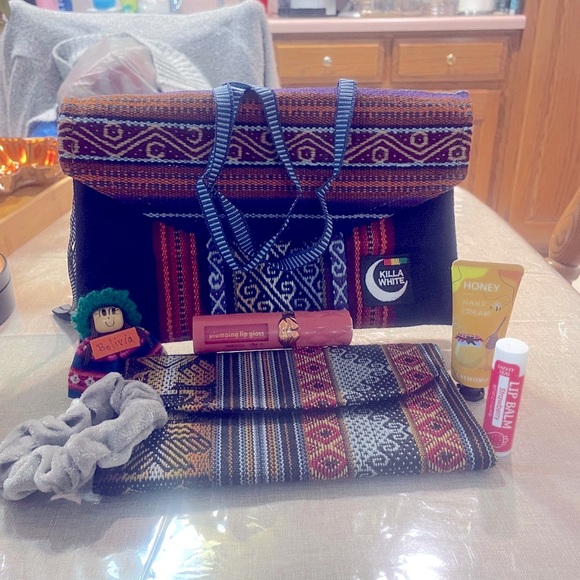 Stuffed Clutch Bag and Matching Wallet - Picture 3 of 14